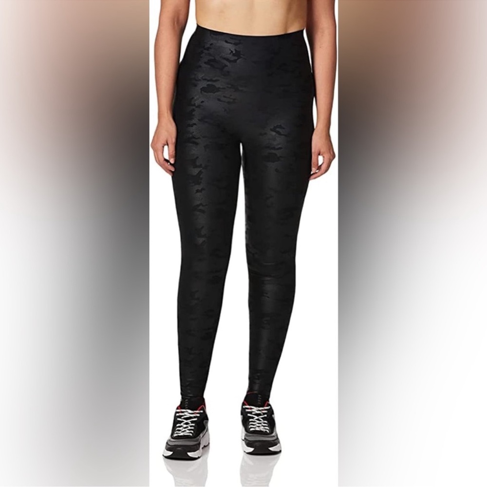 HUE Black Camo High Waisted Seamless Leggings - XL